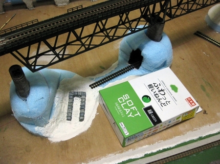 カラフルな「ふわっと軽いねんど」を試してみる: 鉄道模型鉄Blog